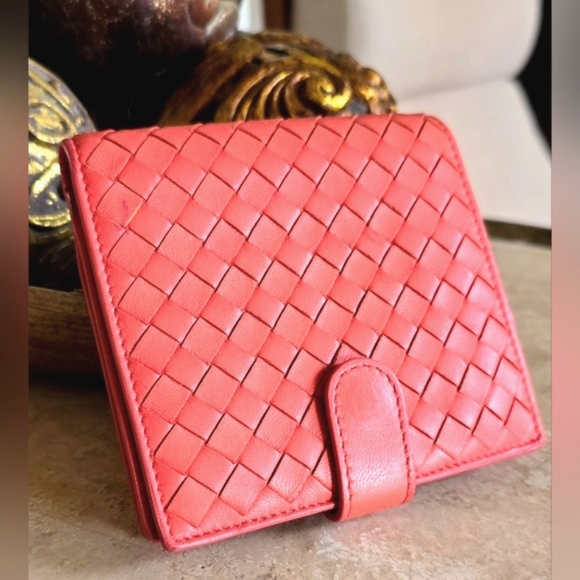 Bottega Veneta Intrecciato Terra Cotta Bi Fold Wallet - Picture 3 of 16